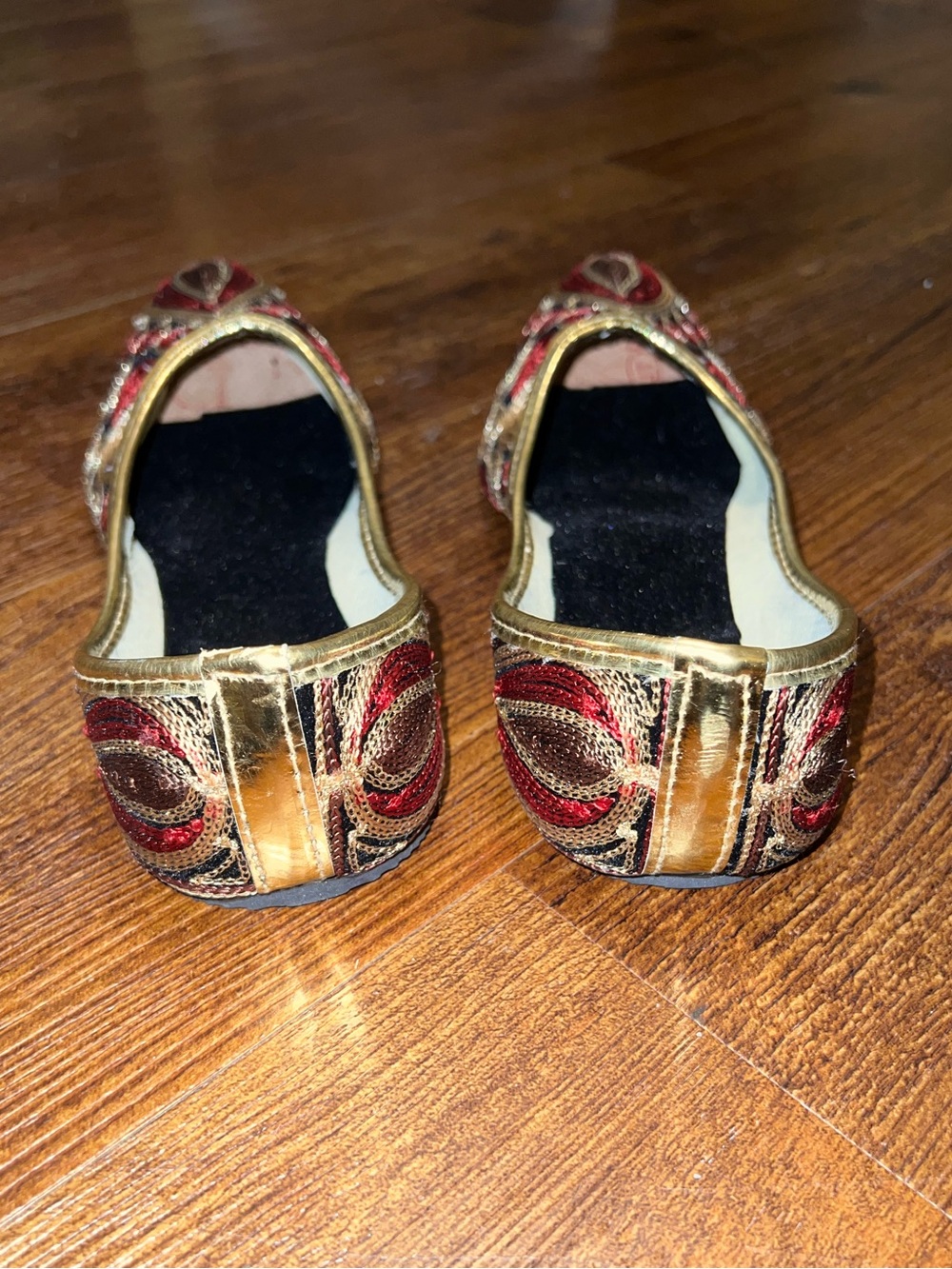 Traditional Indian Flats Punjabi Jutti Handmade Red Gold Embroidery Size 6/6.5 - Picture 5 of 10
